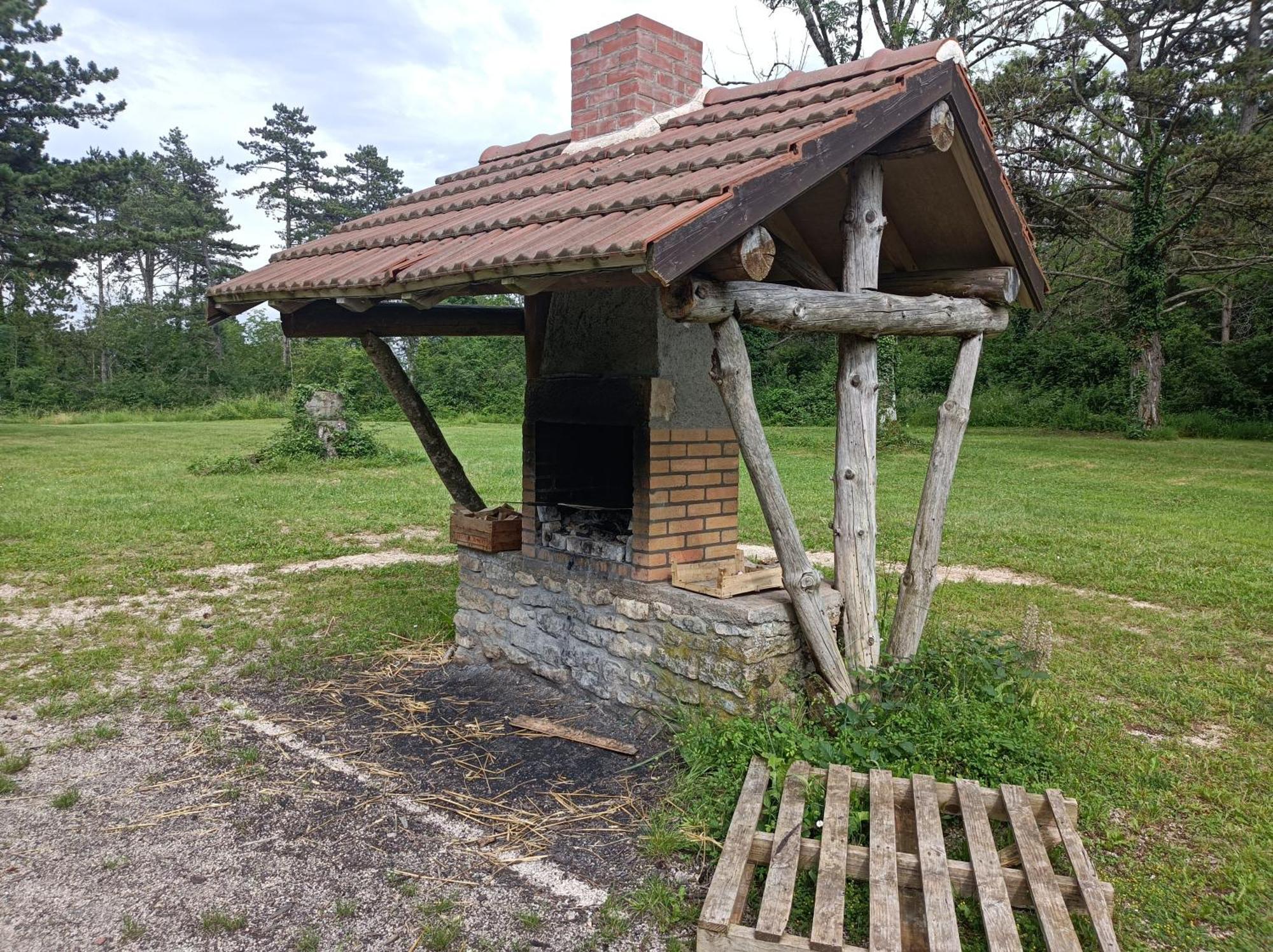 Gite De La Fontaine Villa Venarey-les-Laumes Buitenkant foto